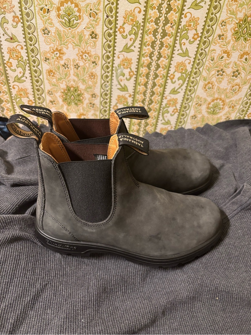 Blundstone Chukka Boots - Rustic Black with Black Elastic